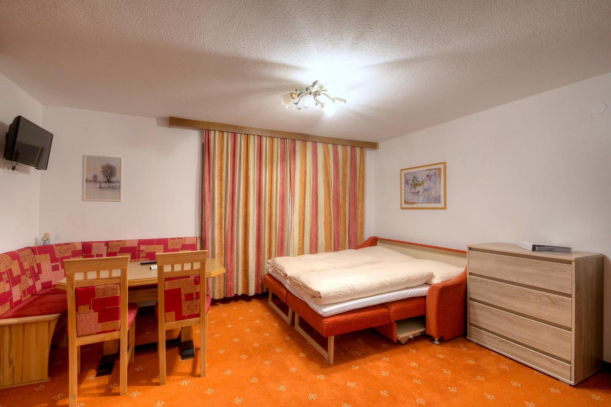 Ferienhaus Bergkristall ペットイ・アム・アールベルク 部屋 写真