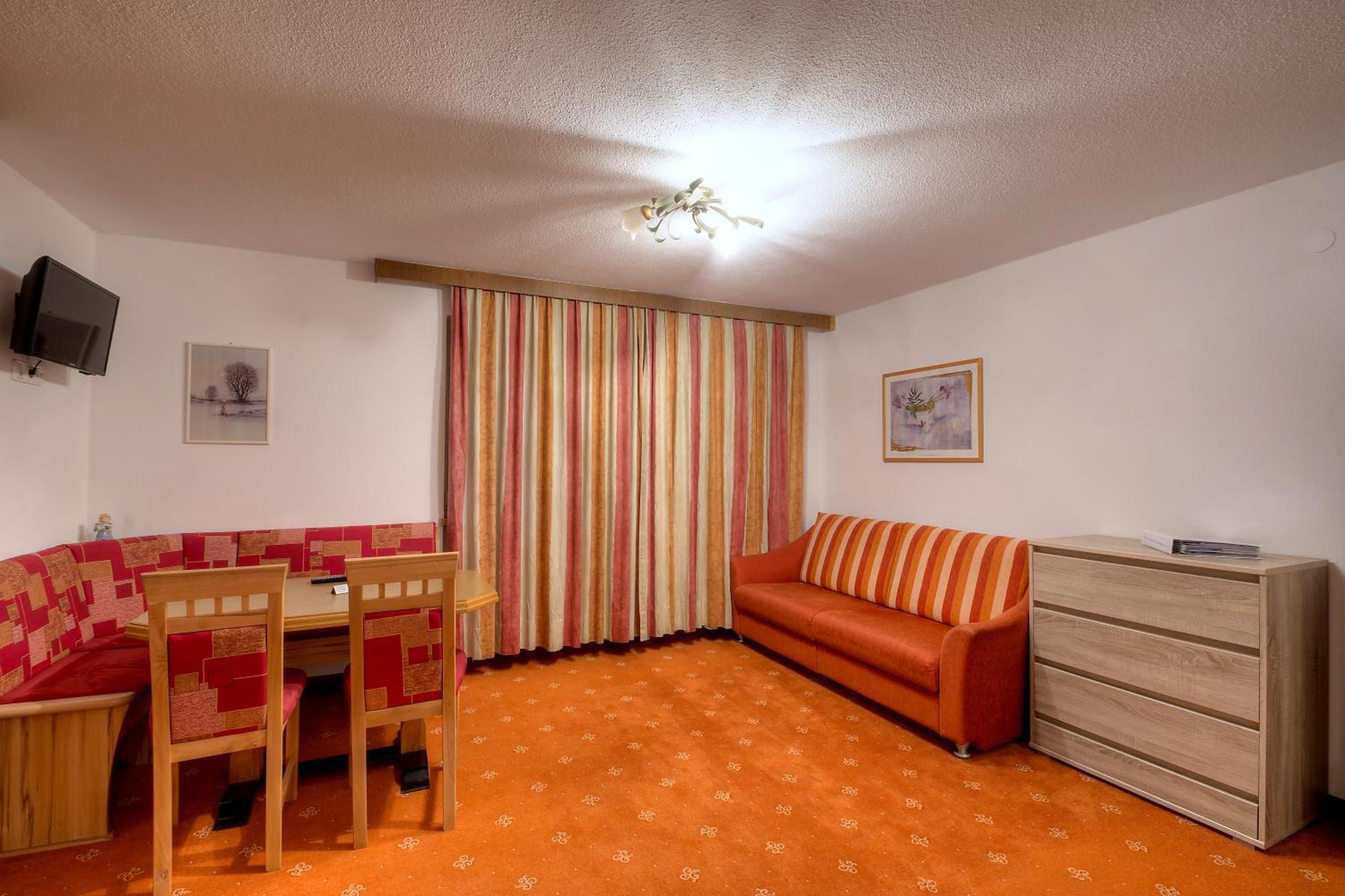 Ferienhaus Bergkristall ペットイ・アム・アールベルク 部屋 写真